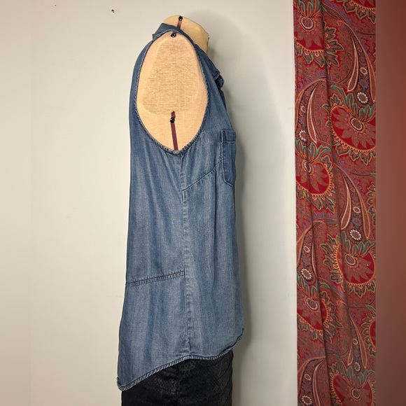 Lulus Courtesy Collar Blue Chambray Top - Picture 4 of 11